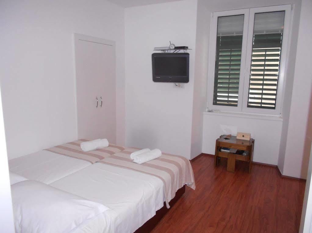 Studio Apartment Mila Split Ngoại thất bức ảnh